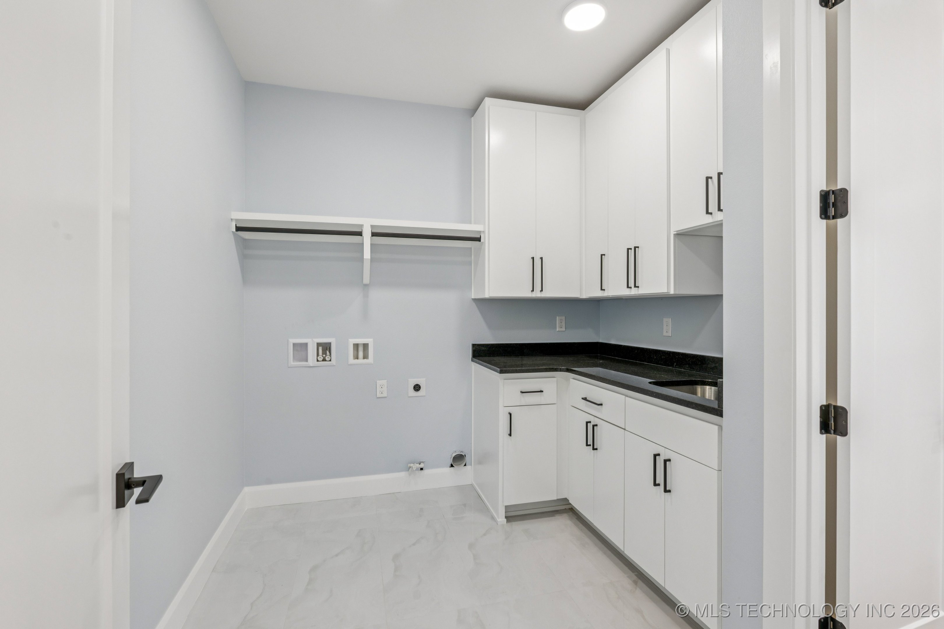 2039 E 129th Place Property Photo 31