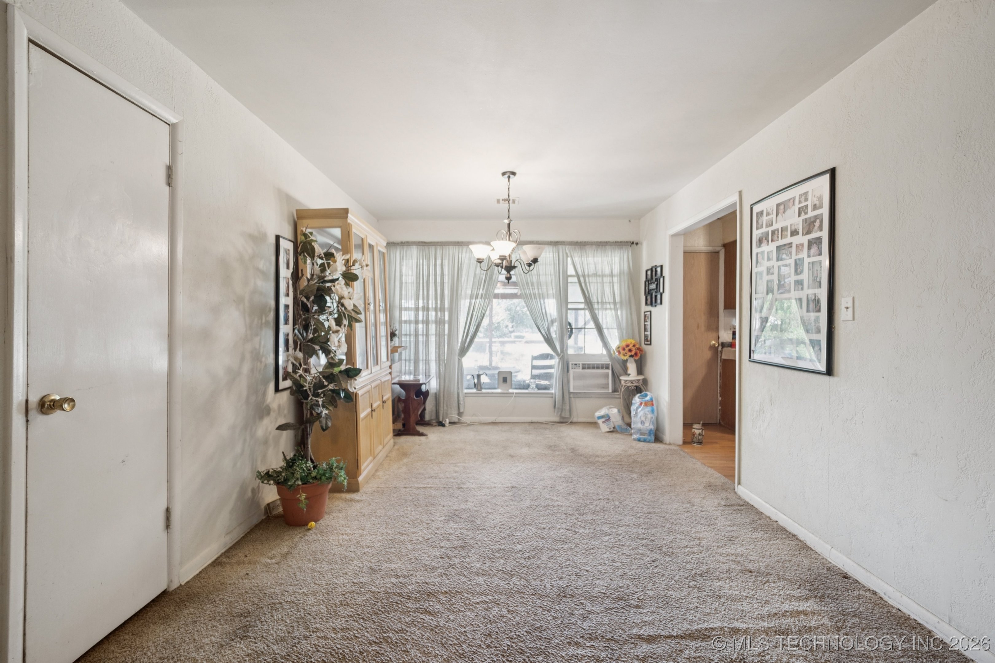 1003 E 4th Street Property Photo 6