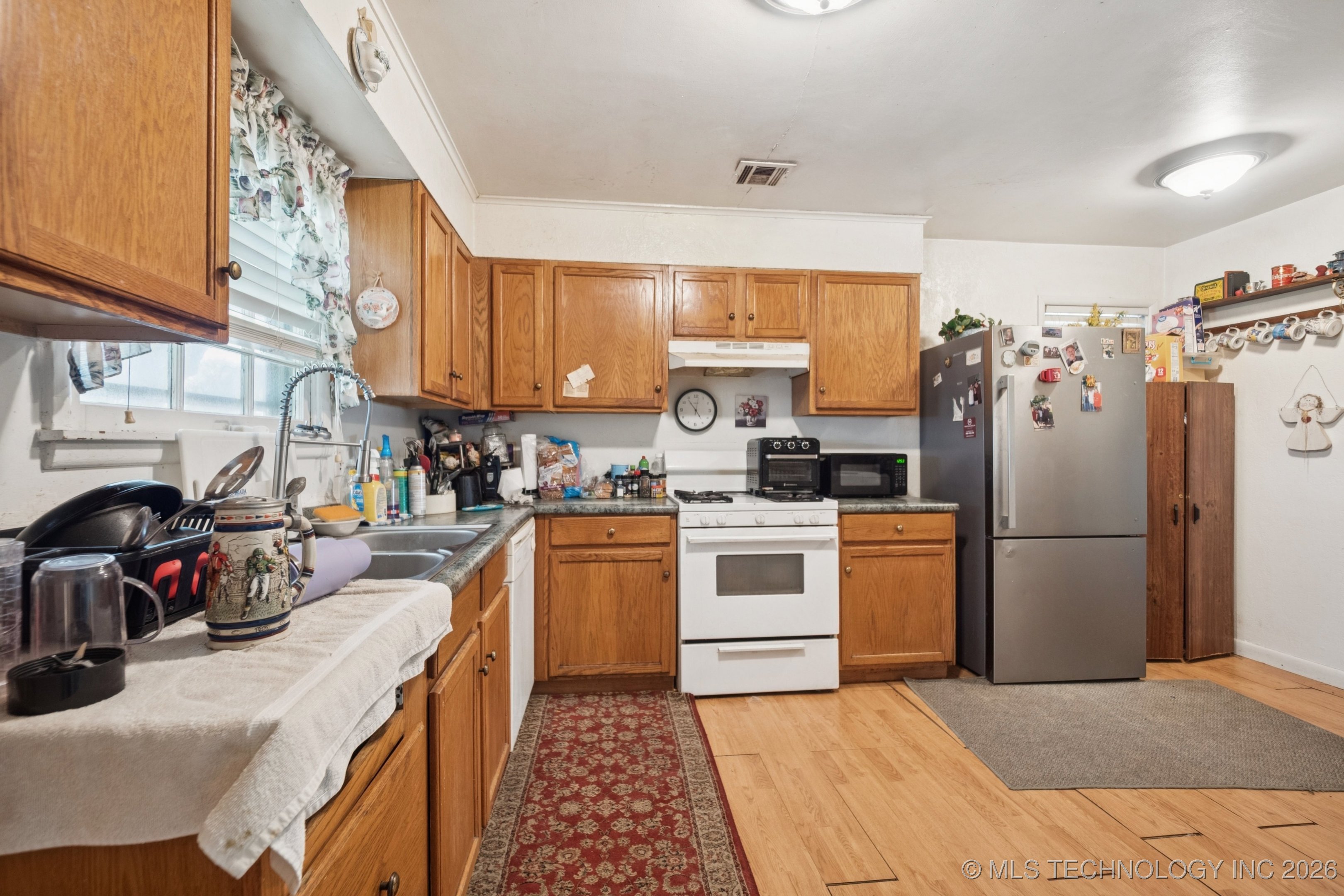 1003 E 4th Street Property Photo 7