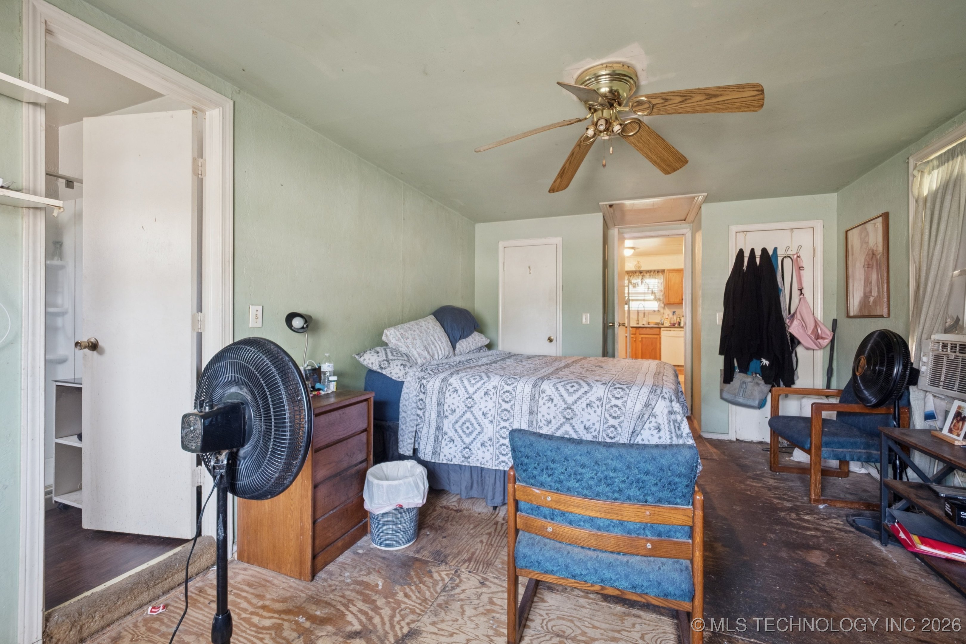 1003 E 4th Street Property Photo 10