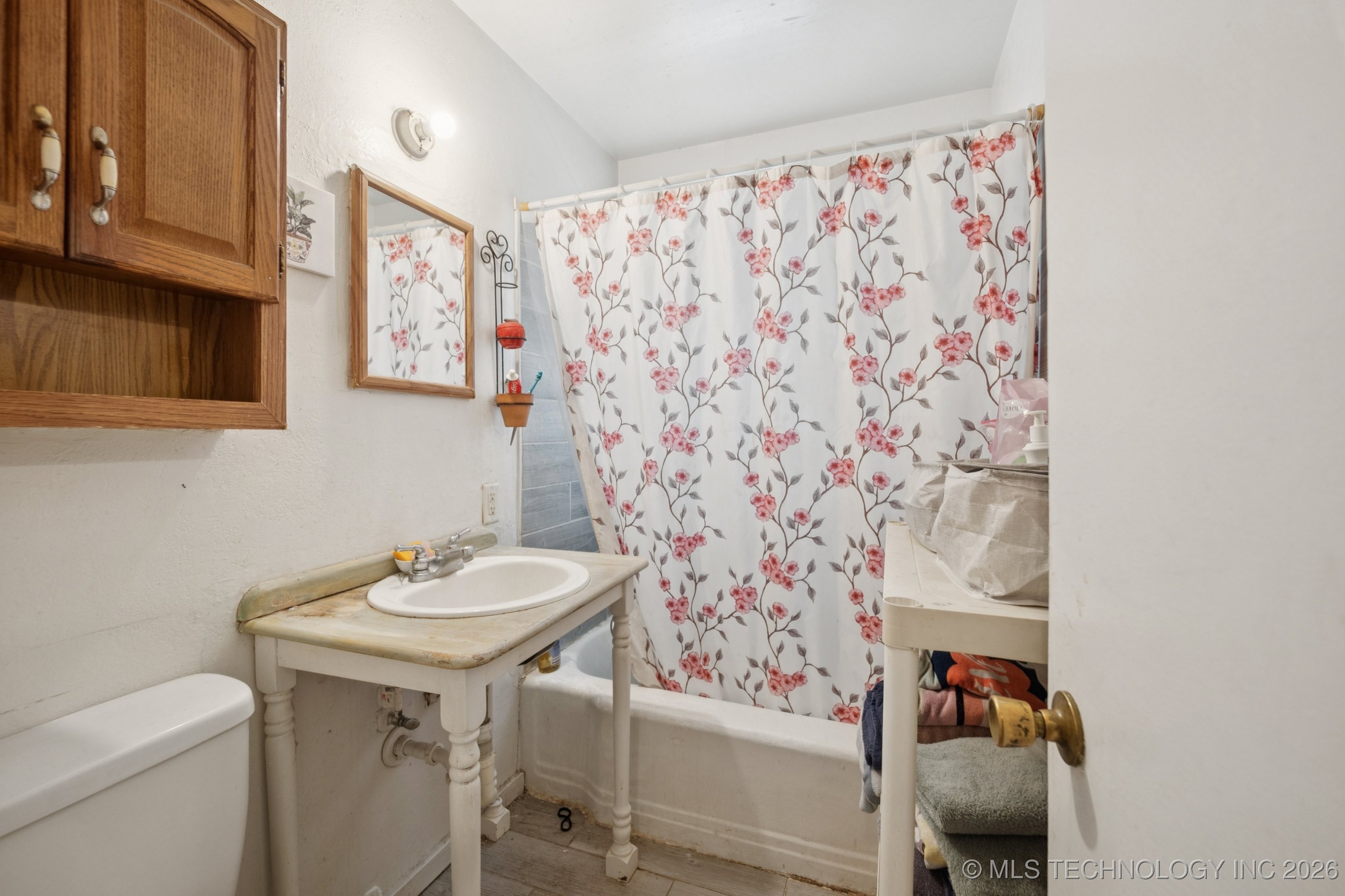 1003 E 4th Street Property Photo 13