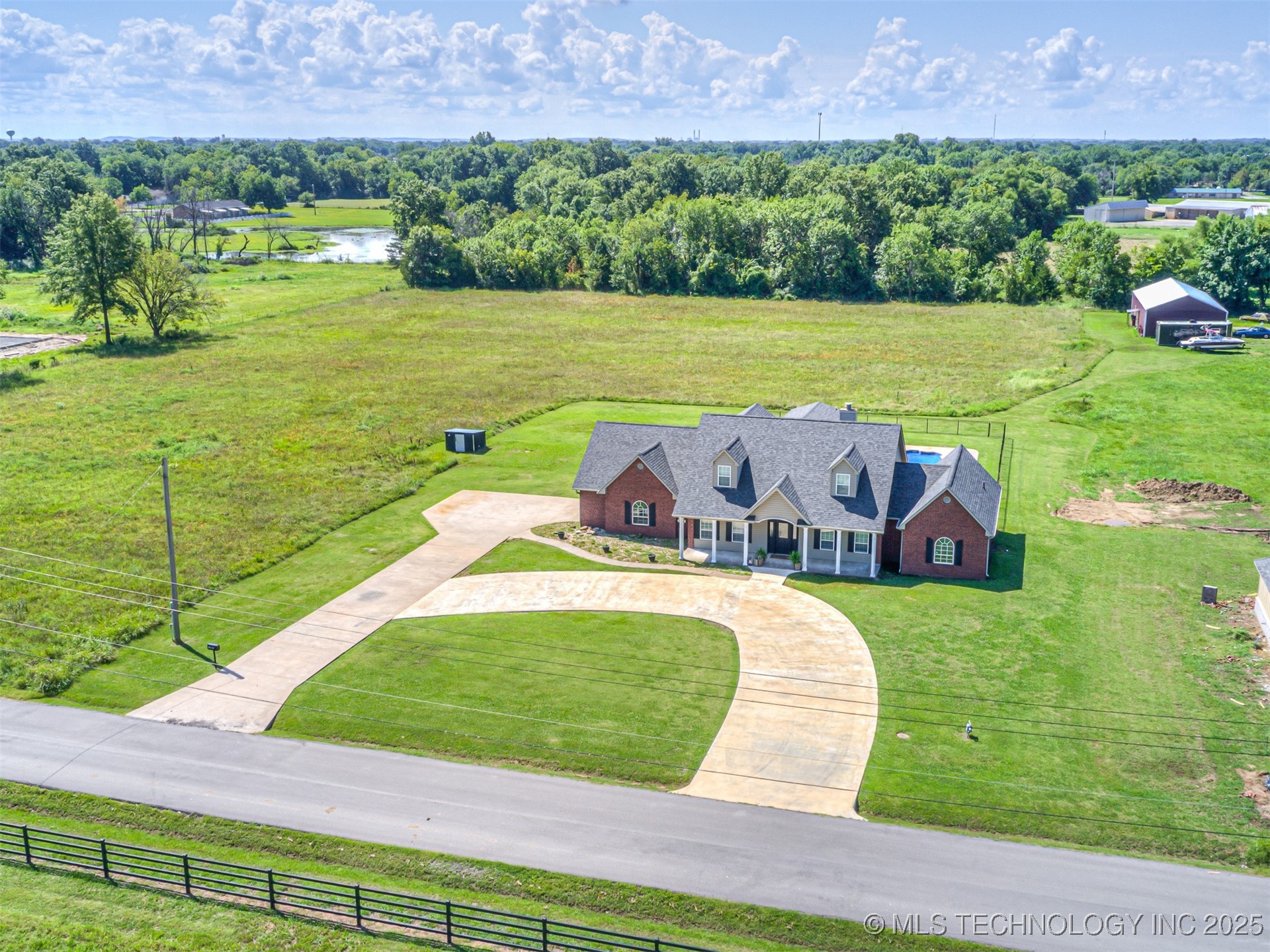 420 Nw 5th Property Photo 1