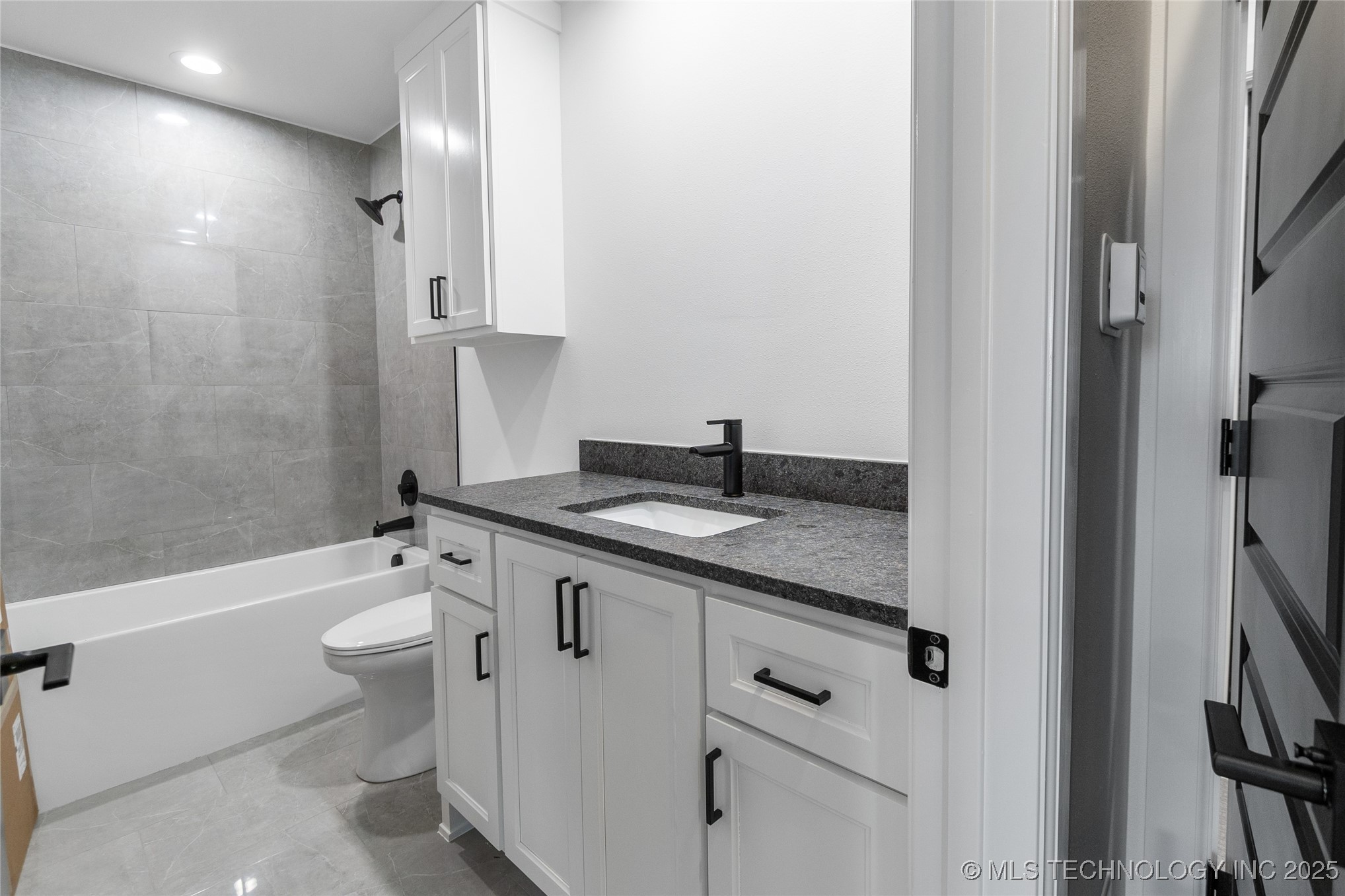 11125 S 217th East Avenue Property Photo 33