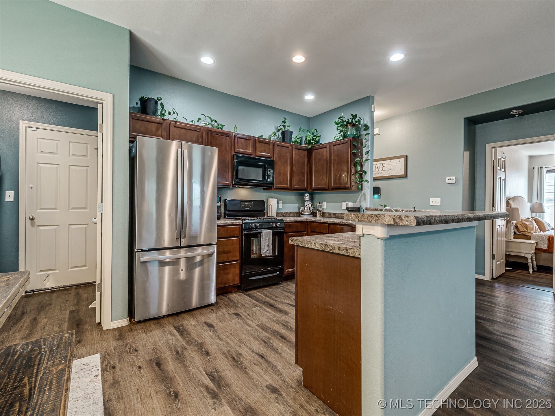 6606 N 128 East Avenue Property Photo 11