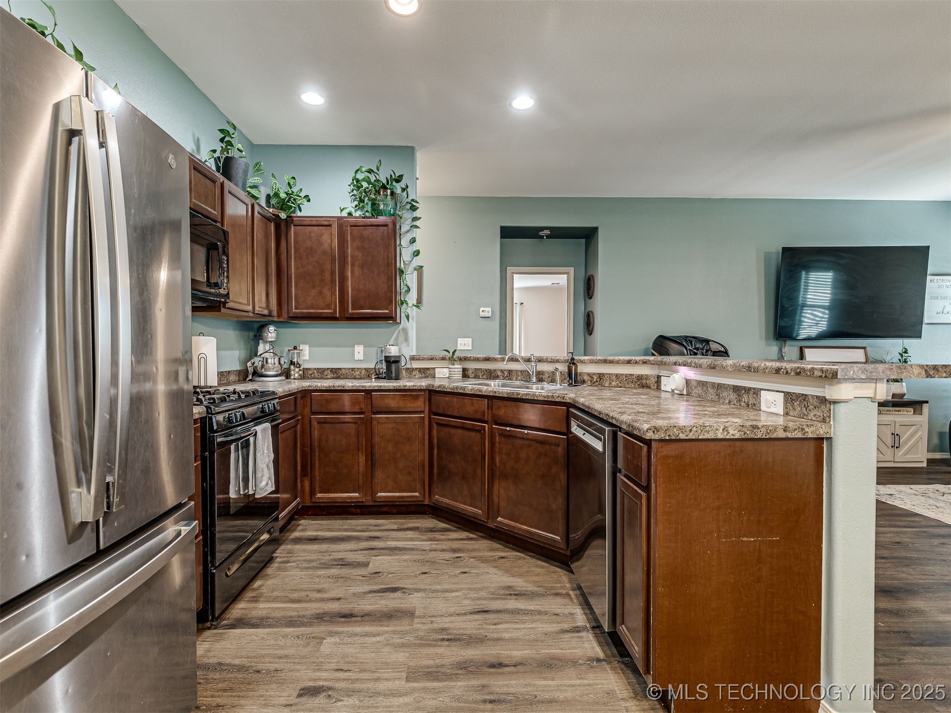 6606 N 128 East Avenue Property Photo 12