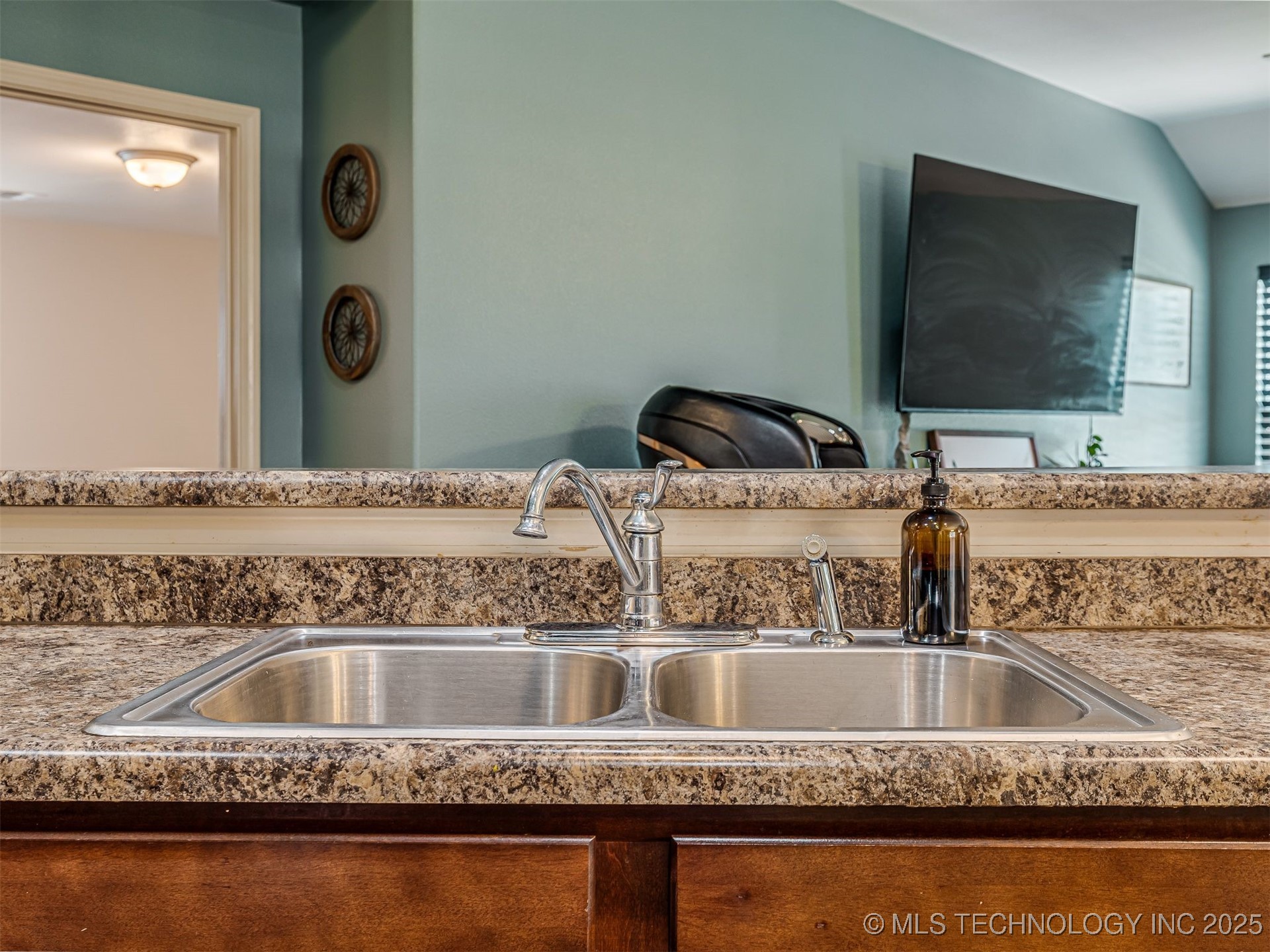 6606 N 128 East Avenue Property Photo 15