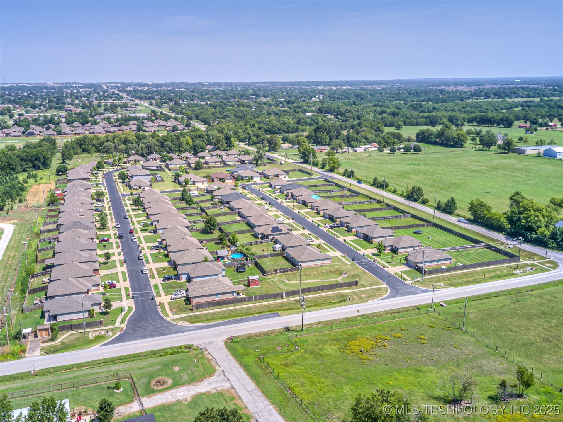 6606 N 128 East Avenue Property Photo 39