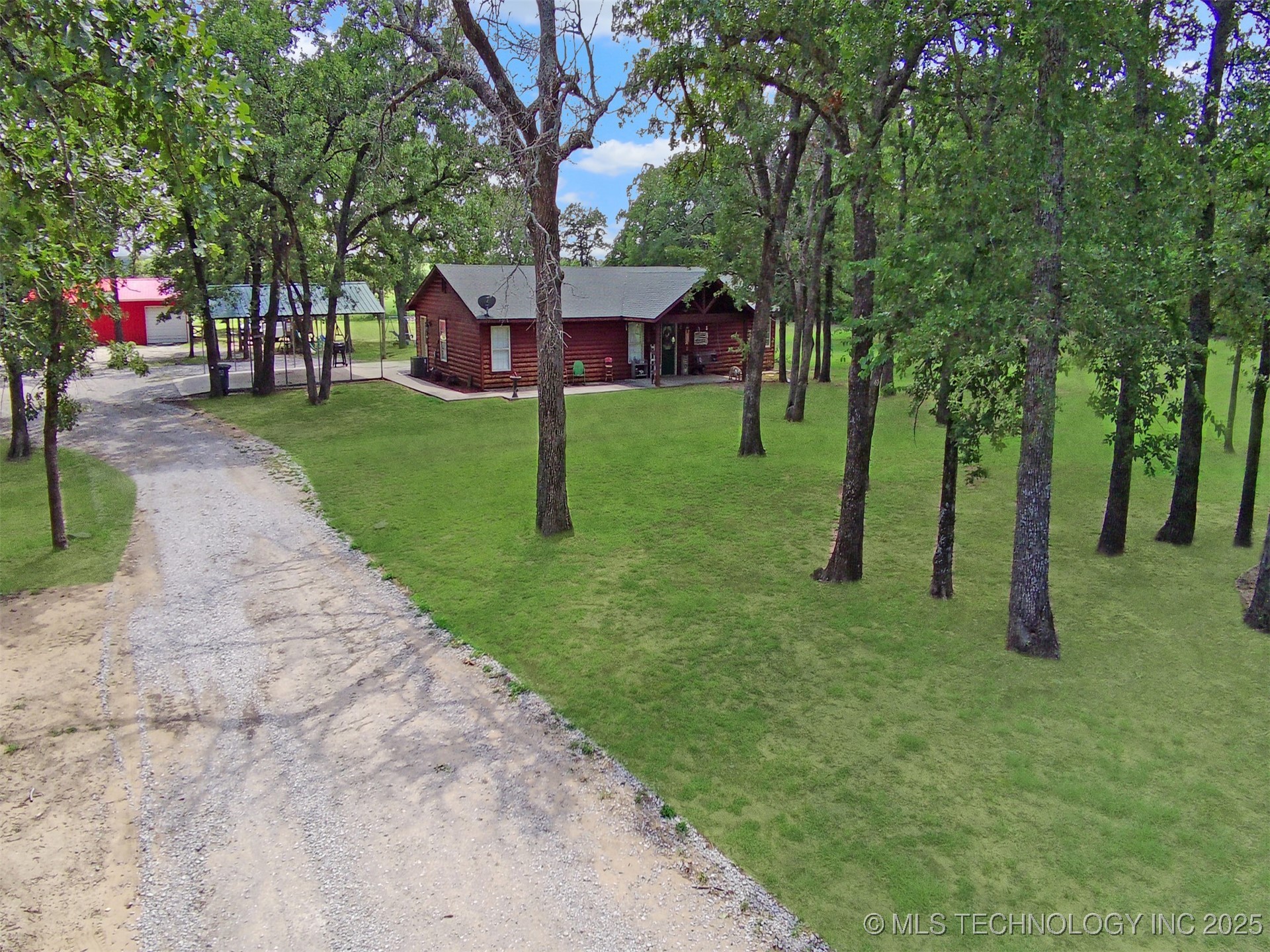 199 Classic Road Property Photo 2