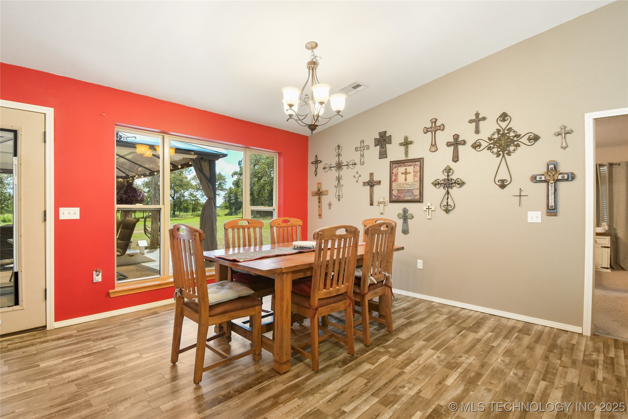 199 Classic Road Property Photo 10