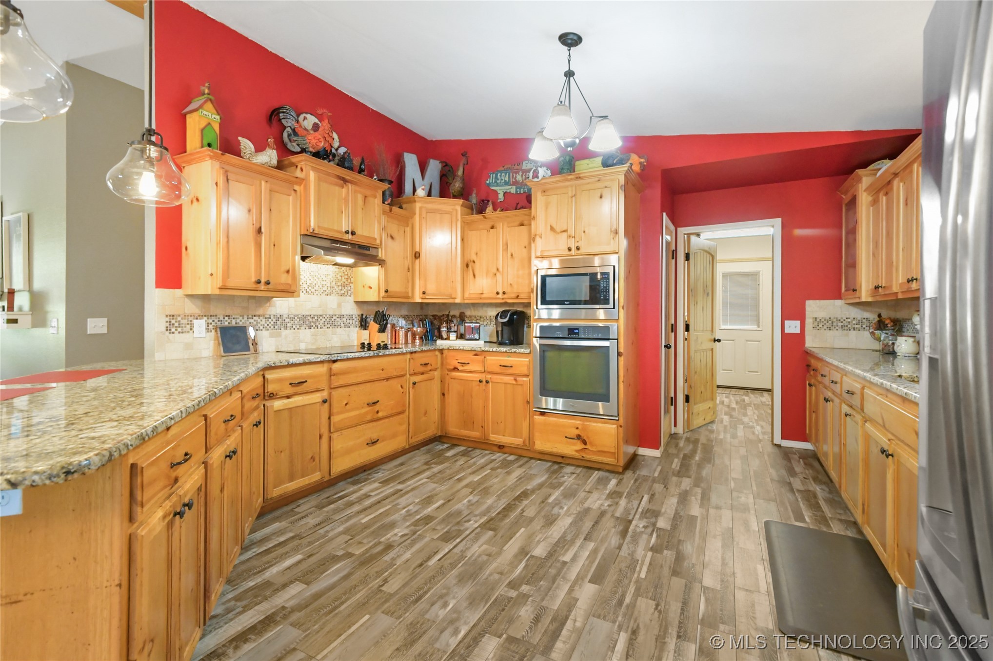 199 Classic Road Property Photo 12