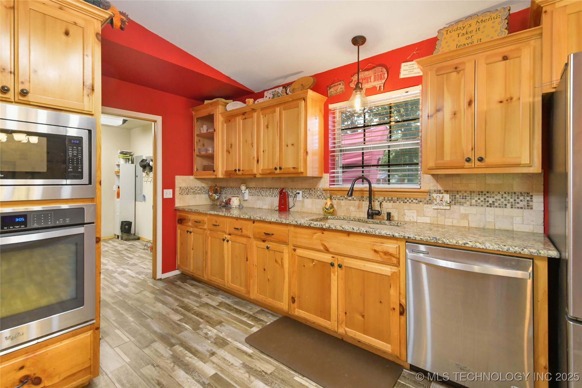 199 Classic Road Property Photo 13