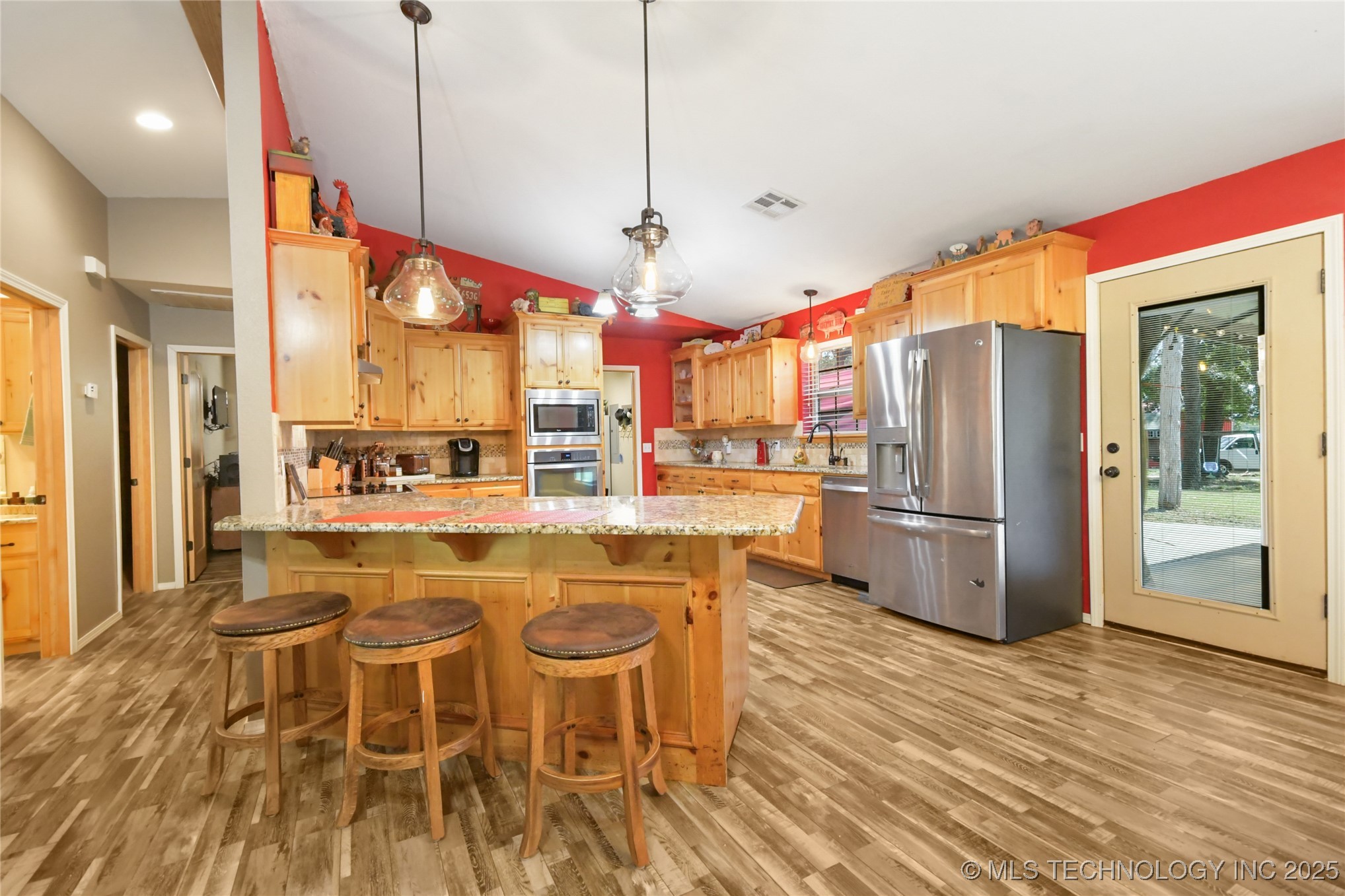 199 Classic Road Property Photo 14