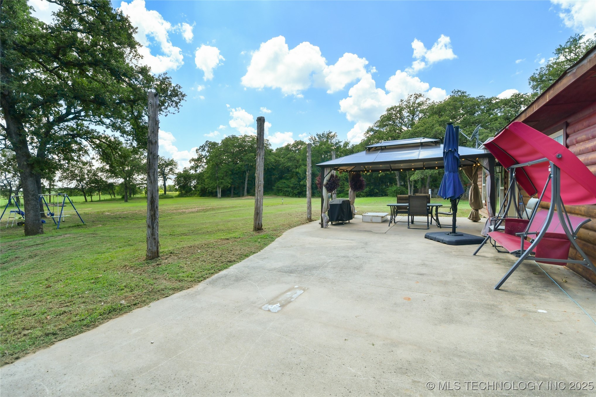 199 Classic Road Property Photo 25