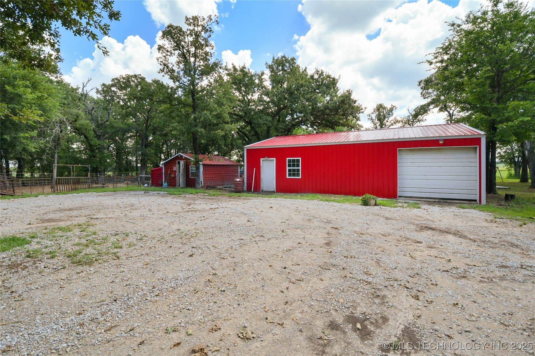 199 Classic Road Property Photo 27
