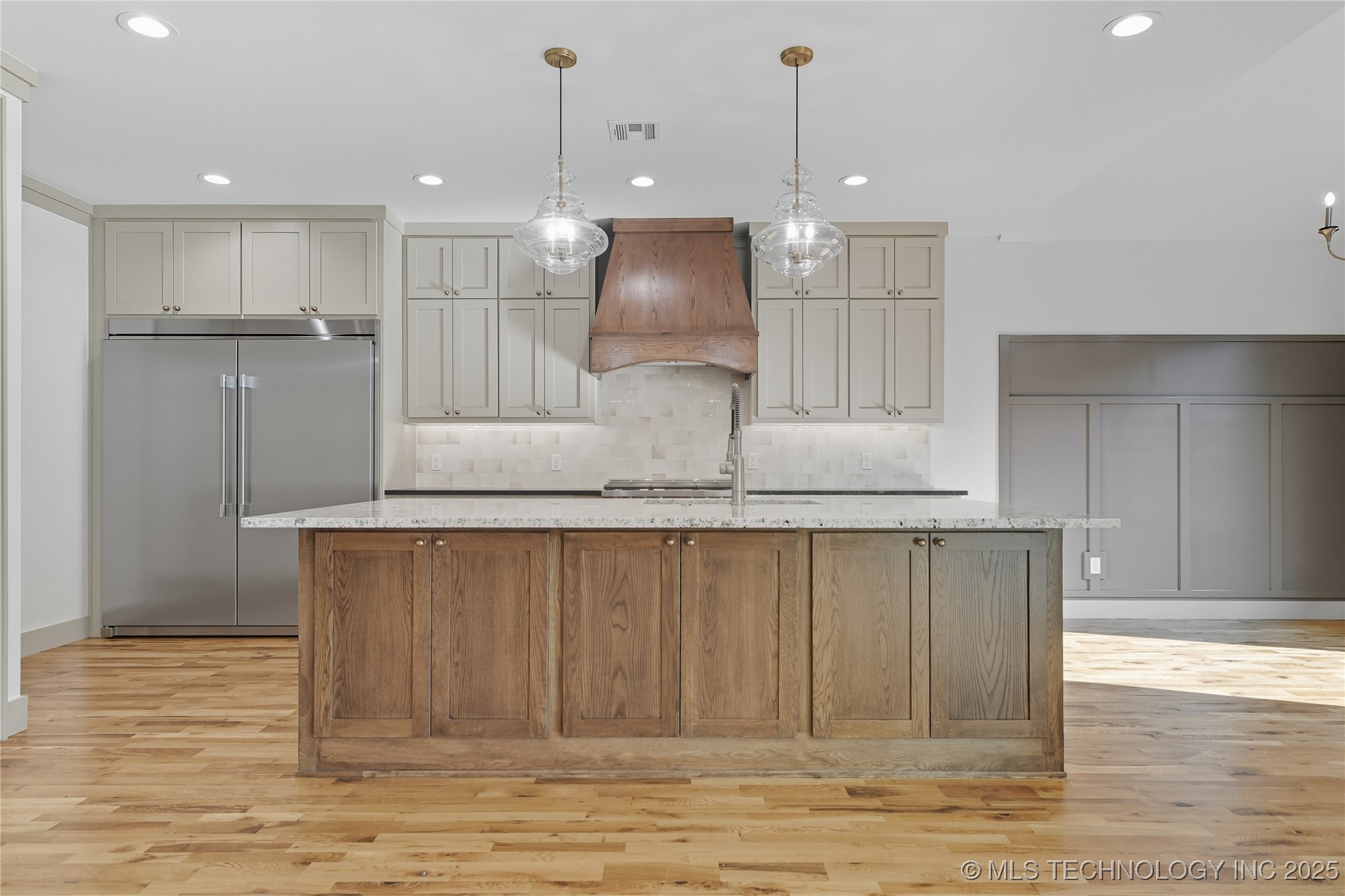 3921 S Madison Avenue Property Photo 8