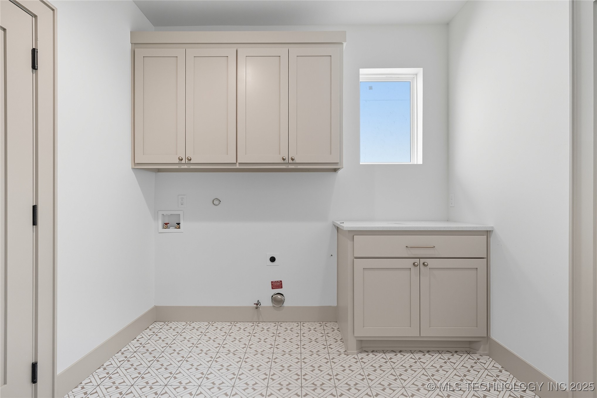 3921 S Madison Avenue Property Photo 18