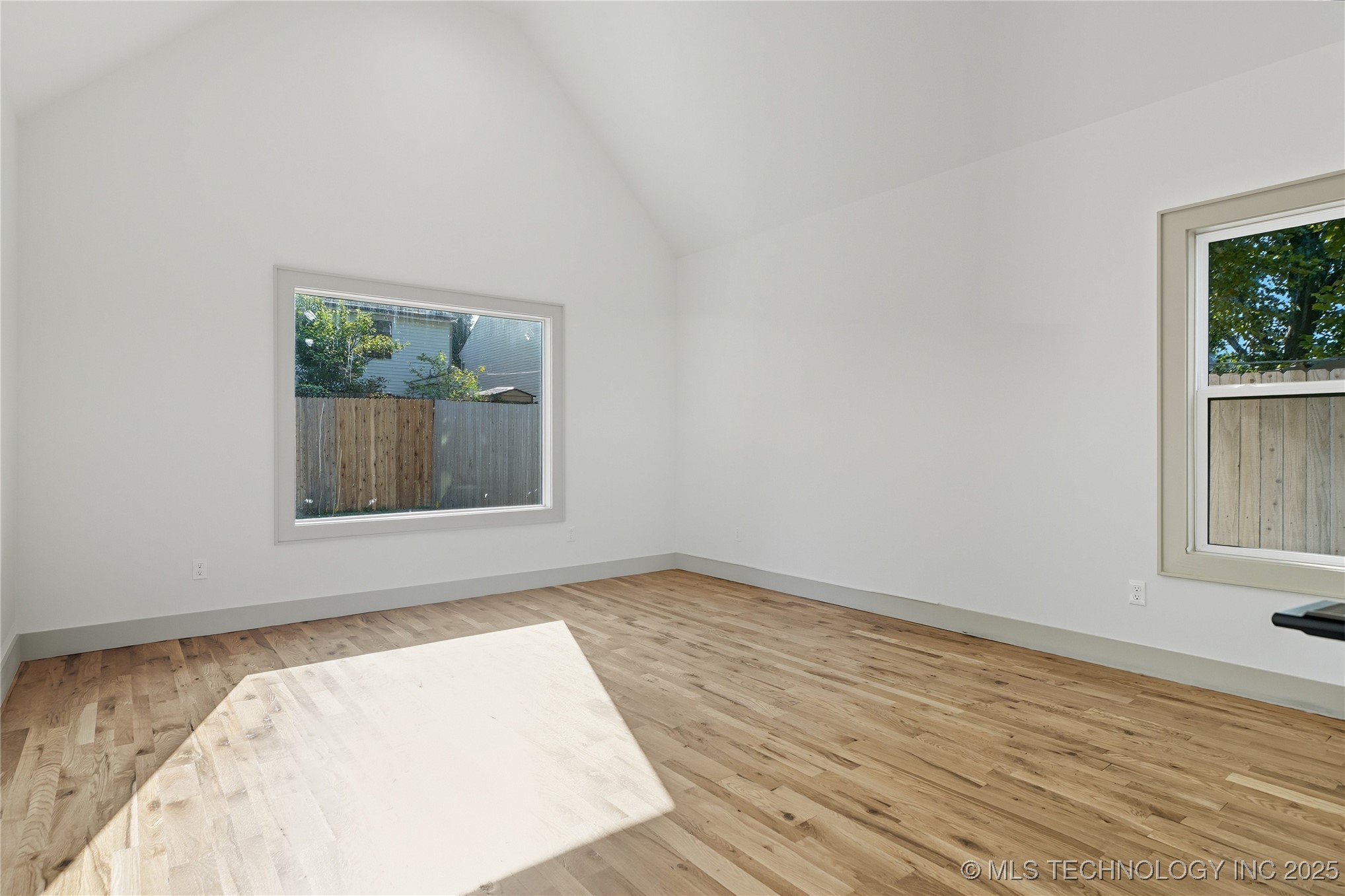 3921 S Madison Avenue Property Photo 20