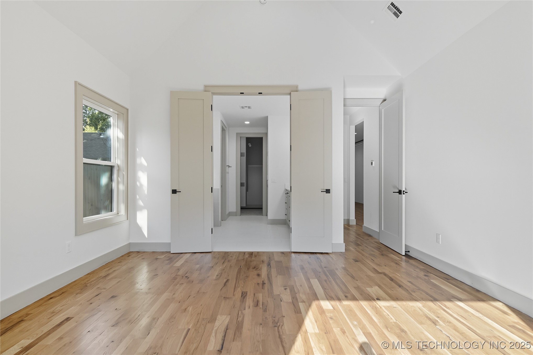 3921 S Madison Avenue Property Photo 21