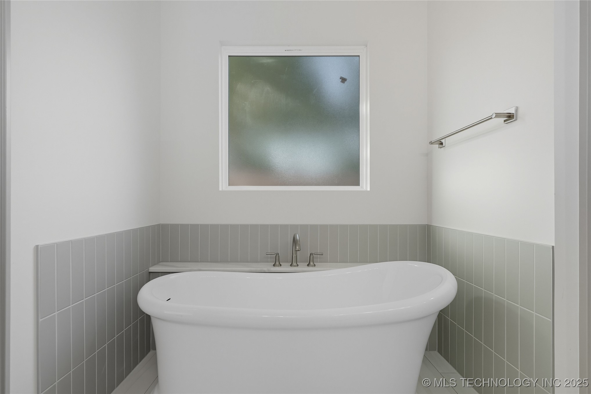 3921 S Madison Avenue Property Photo 23