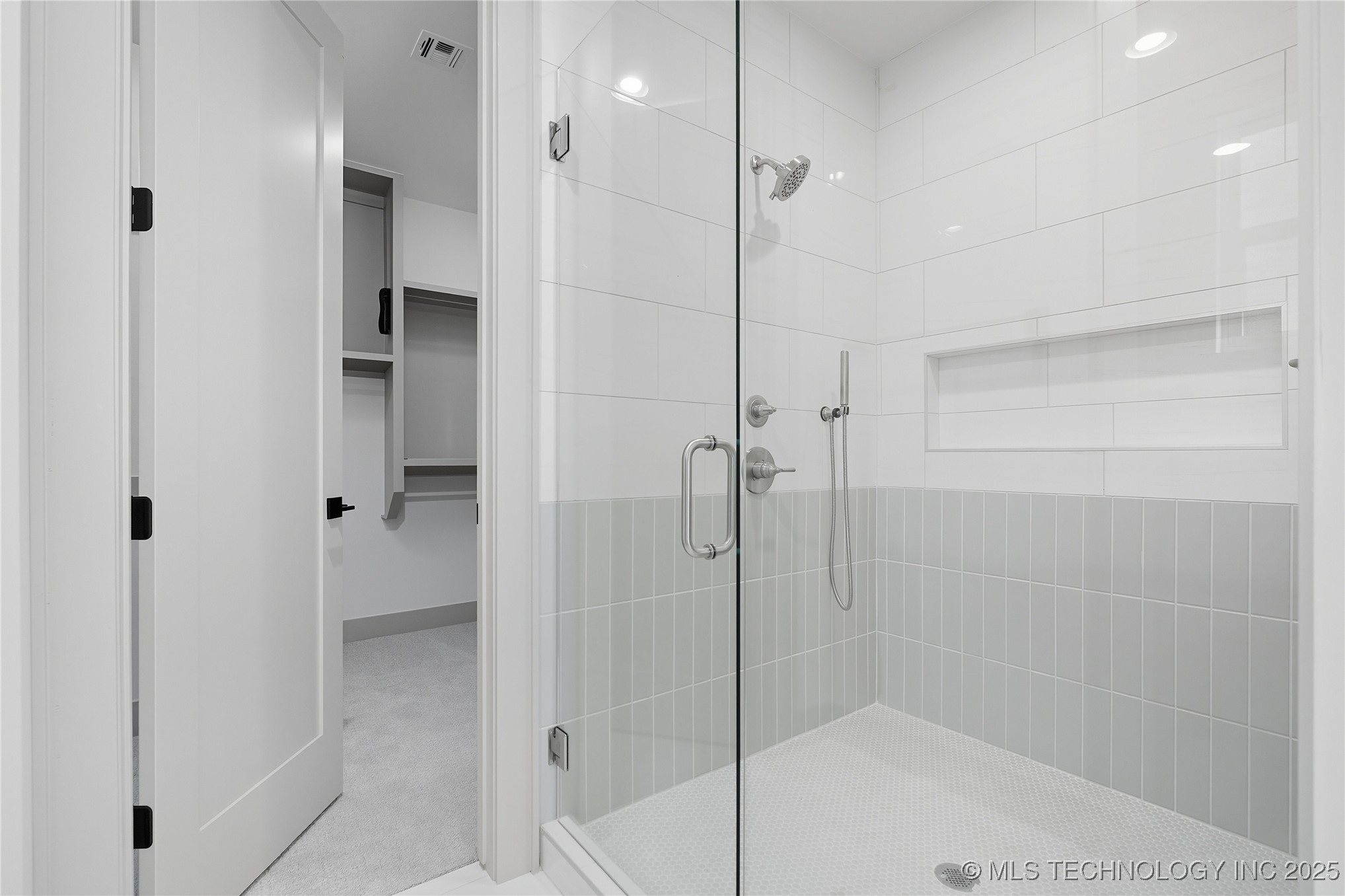 3921 S Madison Avenue Property Photo 24