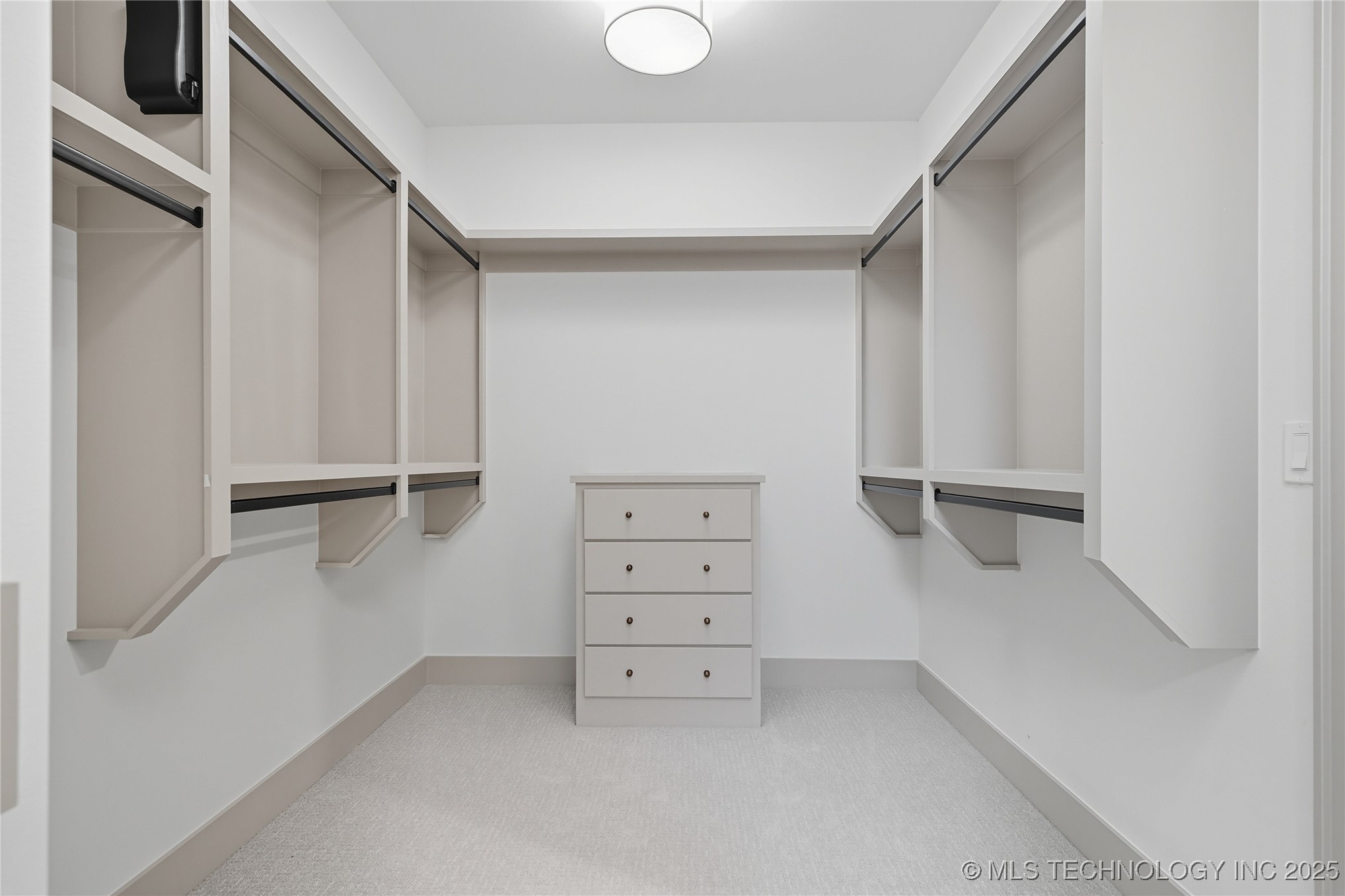 3921 S Madison Avenue Property Photo 25