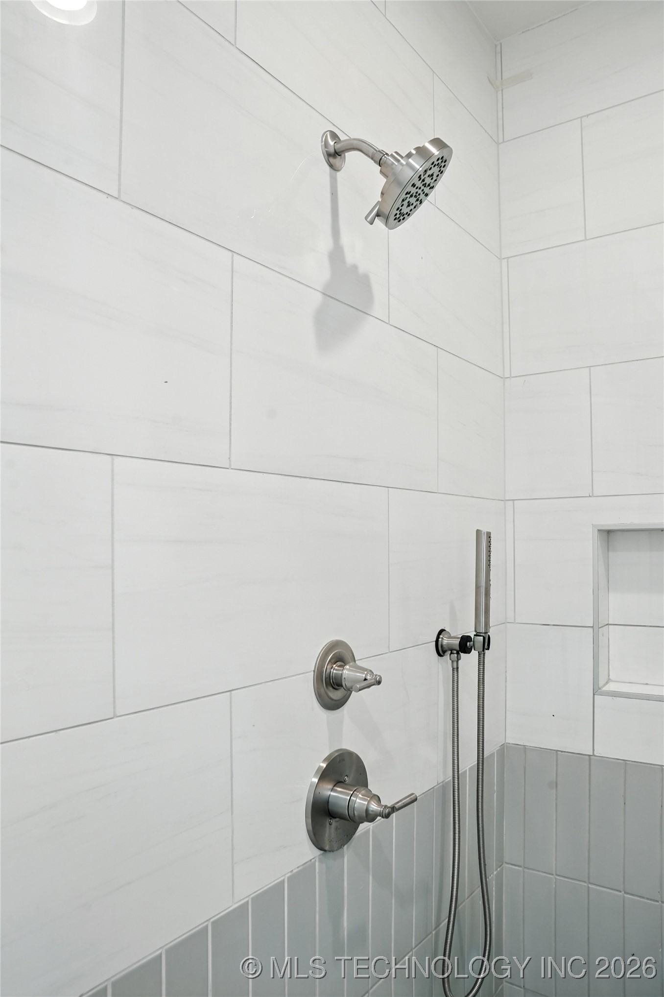 3921 S Madison Avenue Property Photo 44