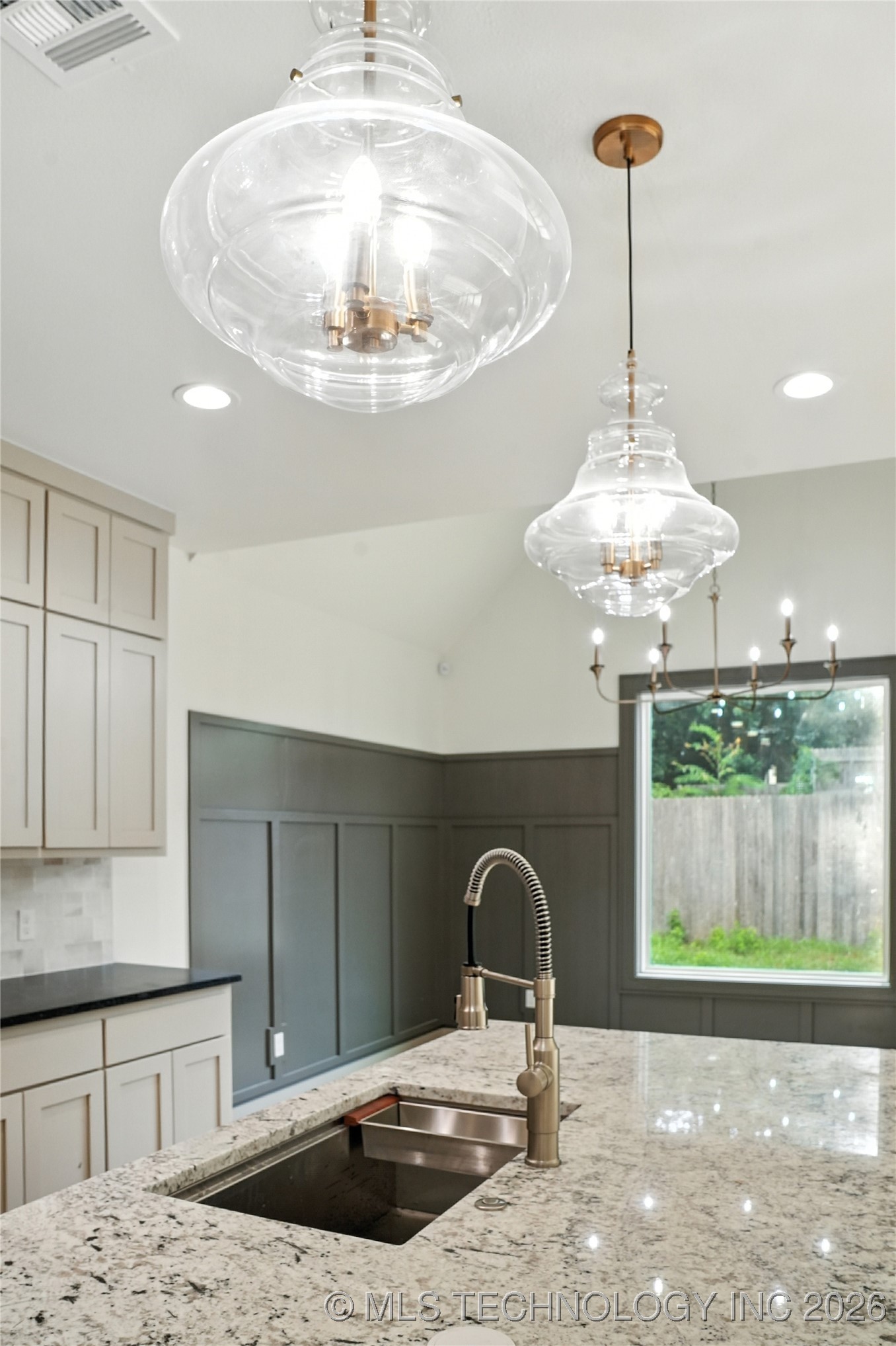 3921 S Madison Avenue Property Photo 65