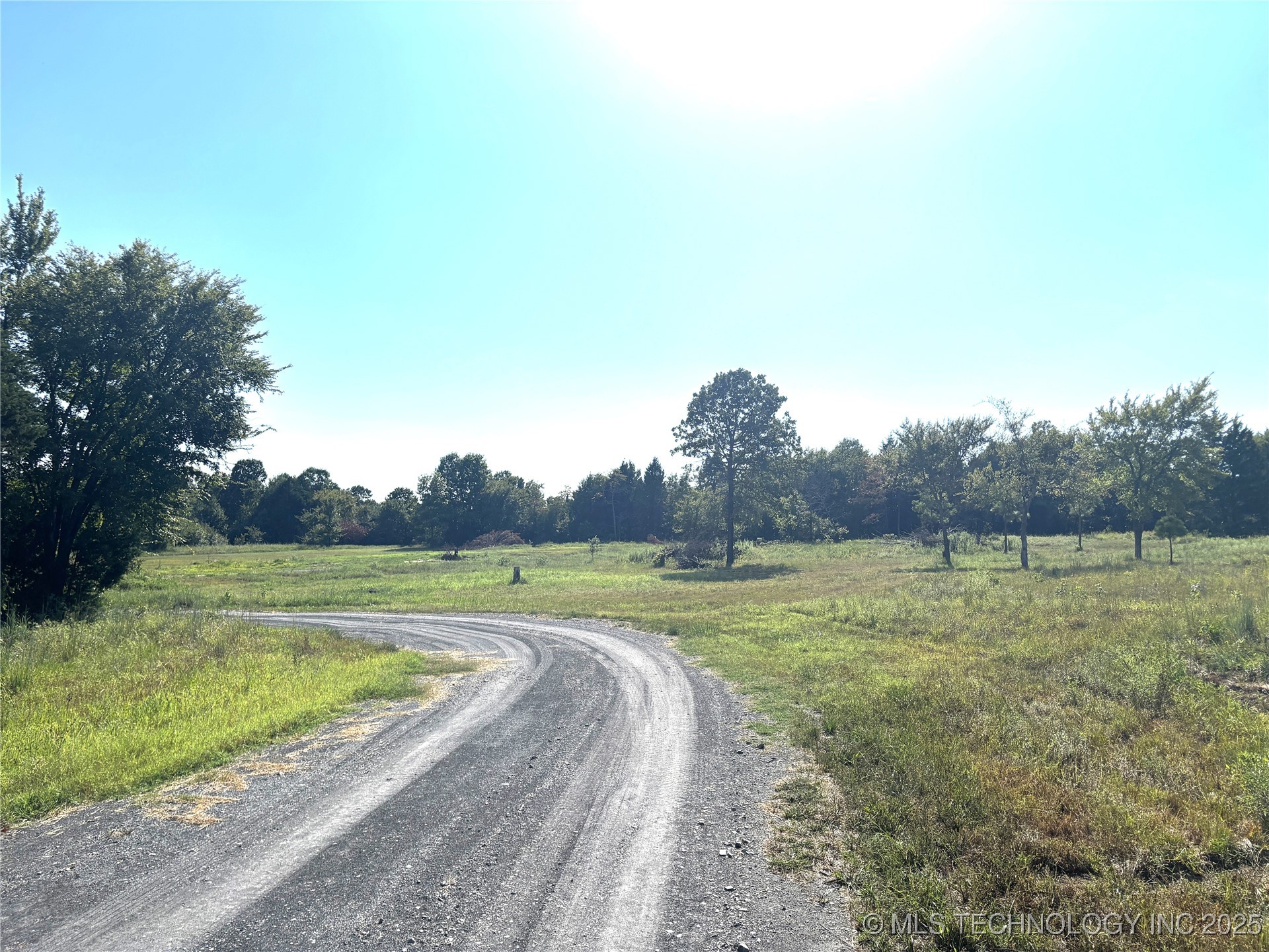 416144 E 1170 Road Property Photo 1