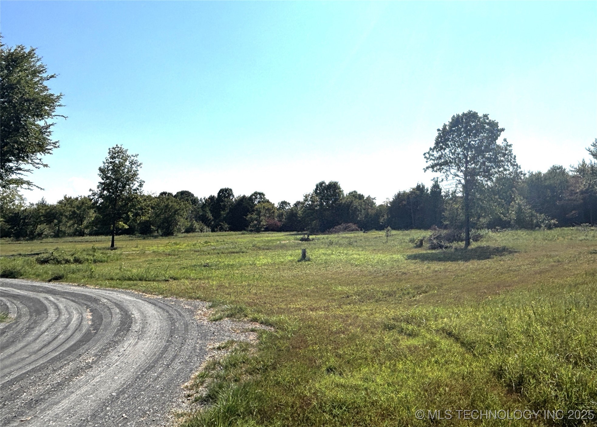 416144 E 1170 Road Property Photo 3