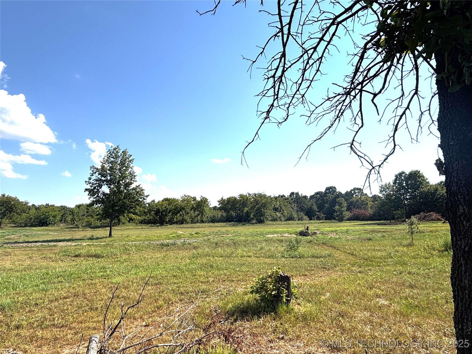 416144 E 1170 Road Property Photo 5