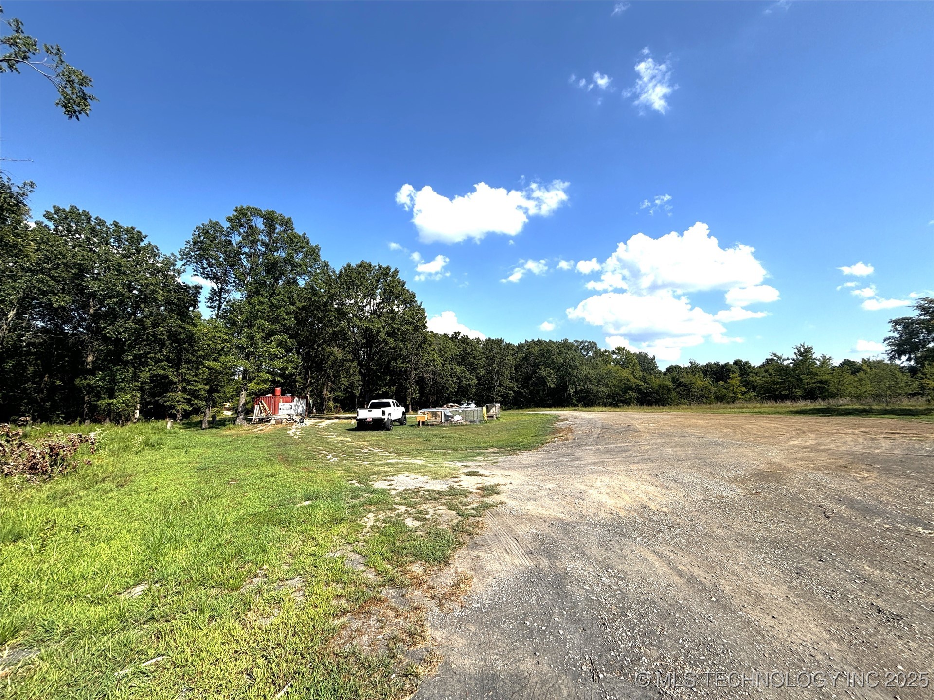 416144 E 1170 Road Property Photo 9