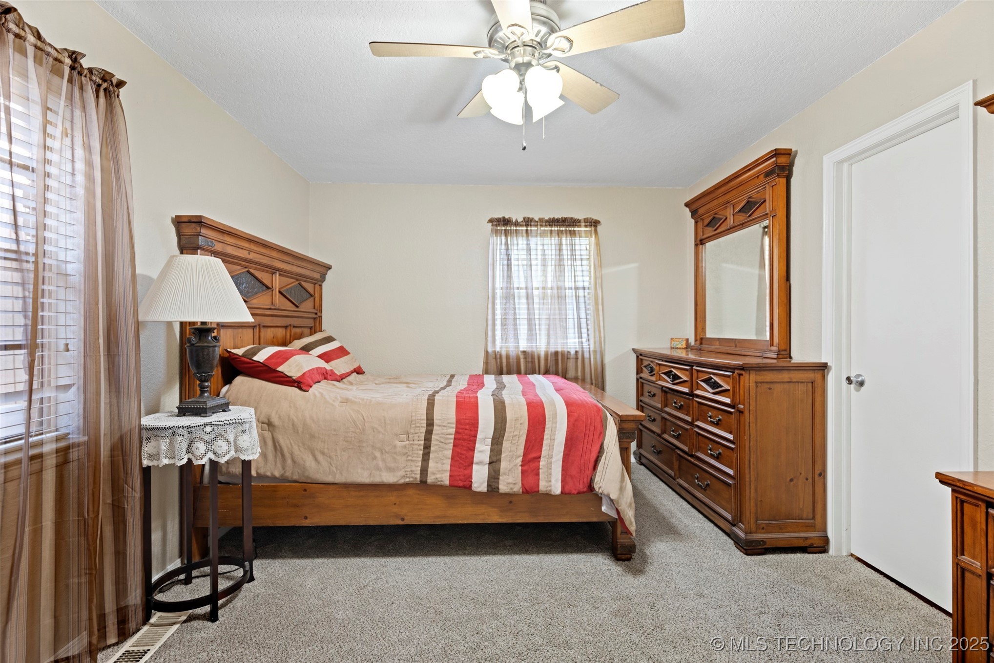 1400 W Quinton Street Property Photo 17