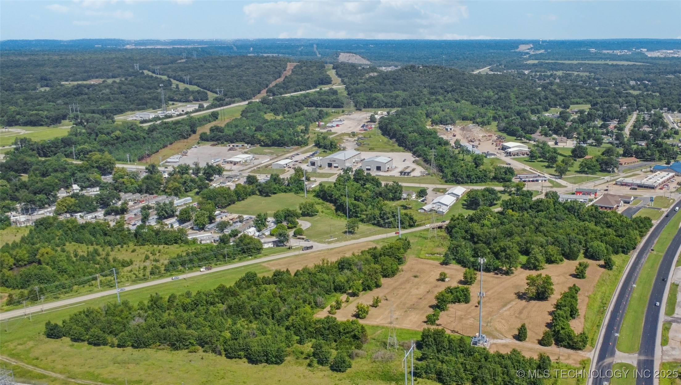 1487 N Highway 66 Highway Property Photo 4