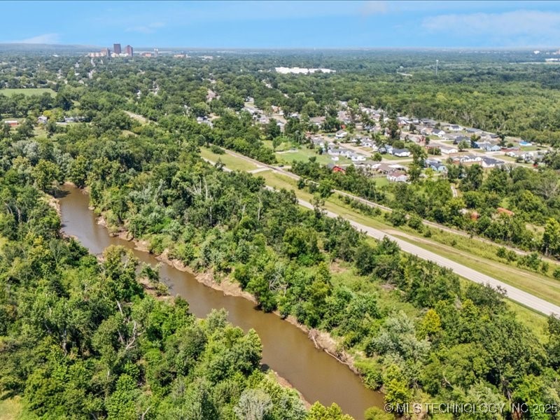 2251 S Keeler Property Photo 3