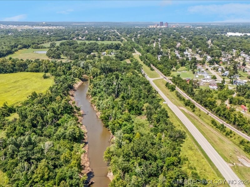 2251 S Keeler Property Photo 5