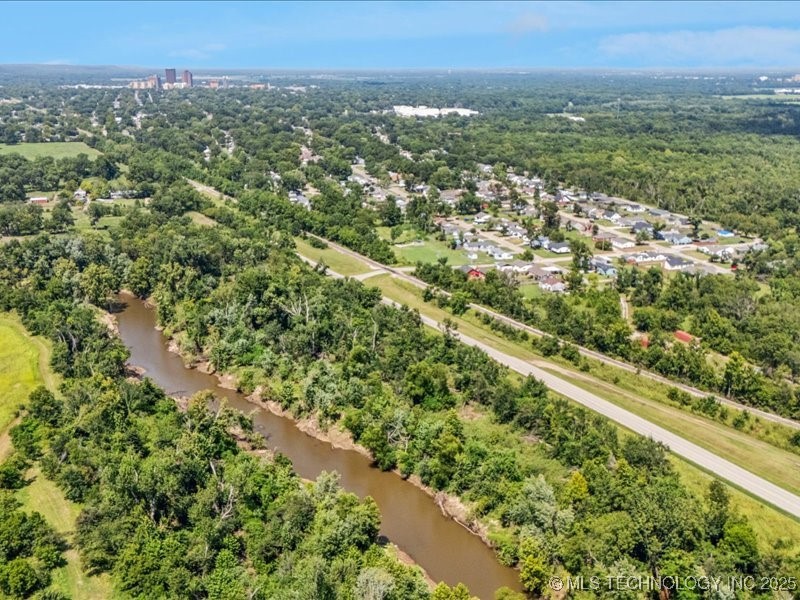 2251 S Keeler Property Photo 11