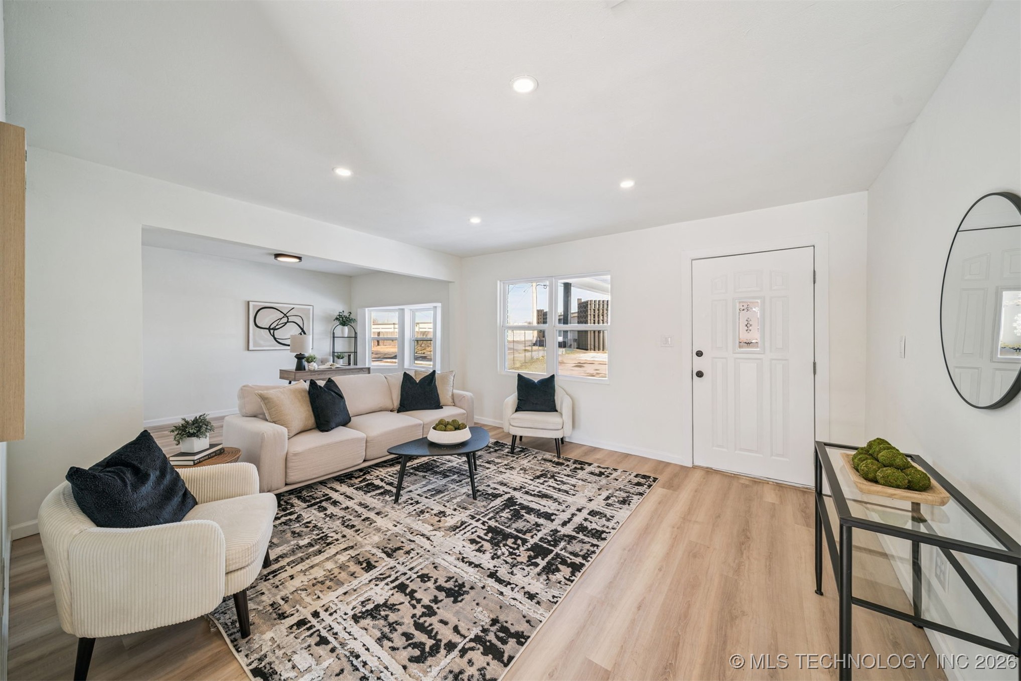 104 W 11th Street Property Photo 5