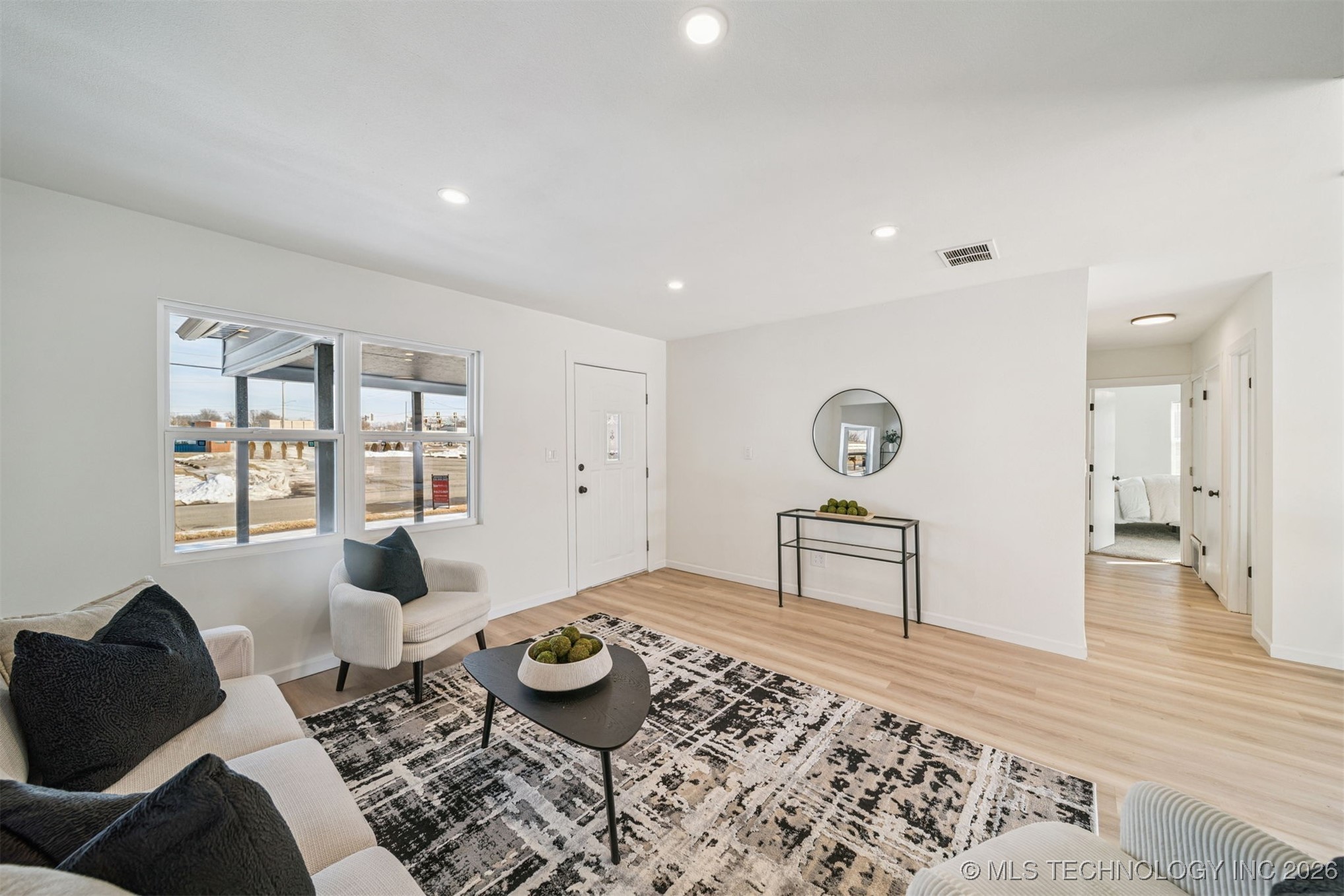 104 W 11th Street Property Photo 6