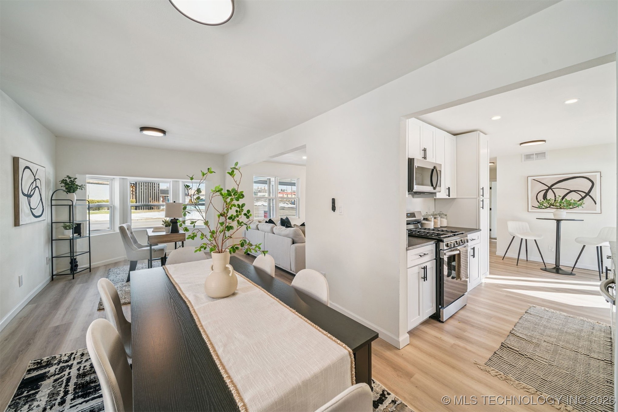 104 W 11th Street Property Photo 10