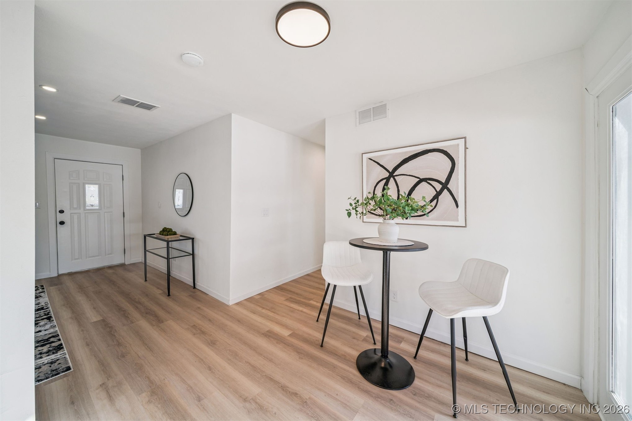 104 W 11th Street Property Photo 13