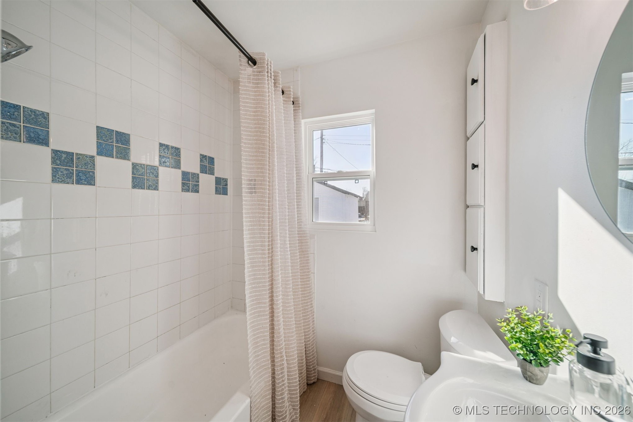 104 W 11th Street Property Photo 15