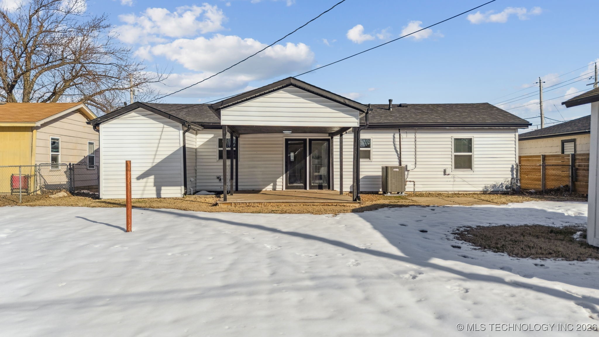 104 W 11th Street Property Photo 19