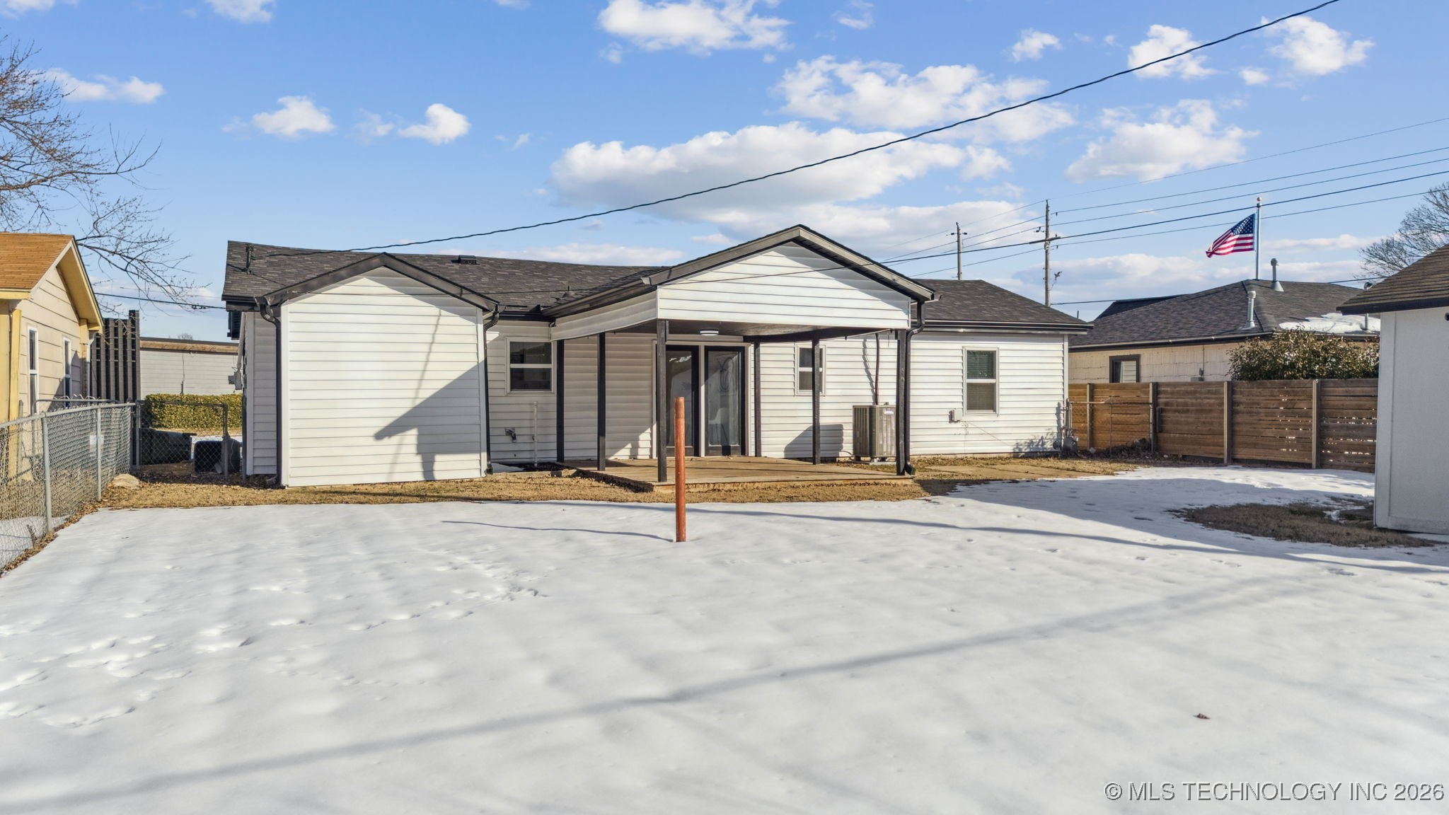 104 W 11th Street Property Photo 20