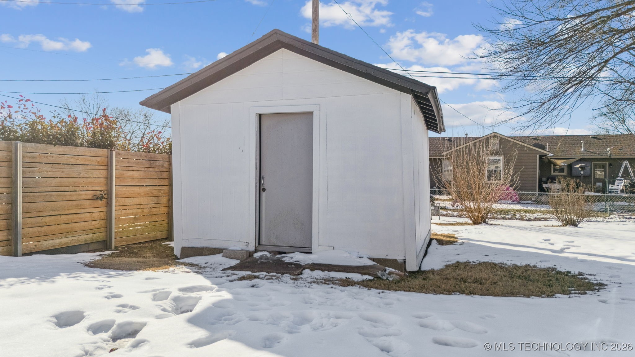 104 W 11th Street Property Photo 23