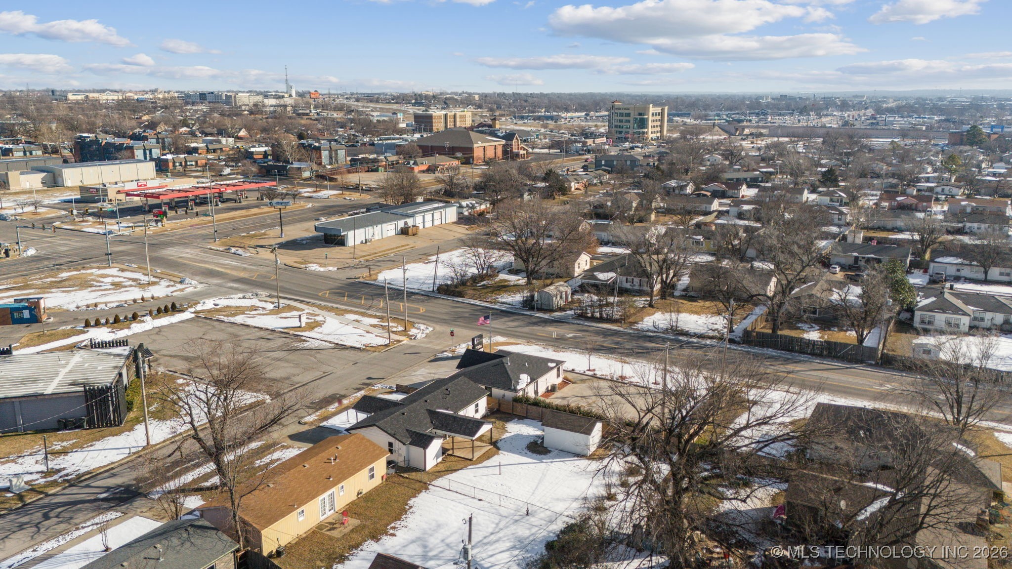 104 W 11th Street Property Photo 24