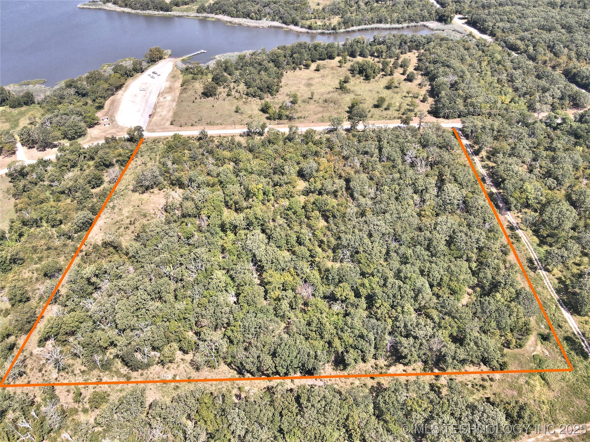 20078 Dripping Springs Lake Road Property Photo 5