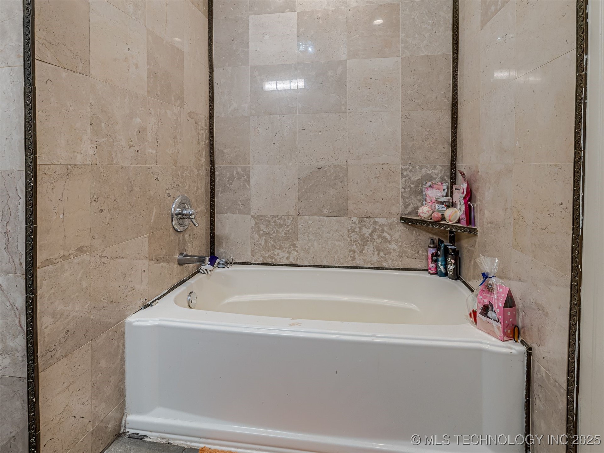 6316 E 5th Street Property Photo 29