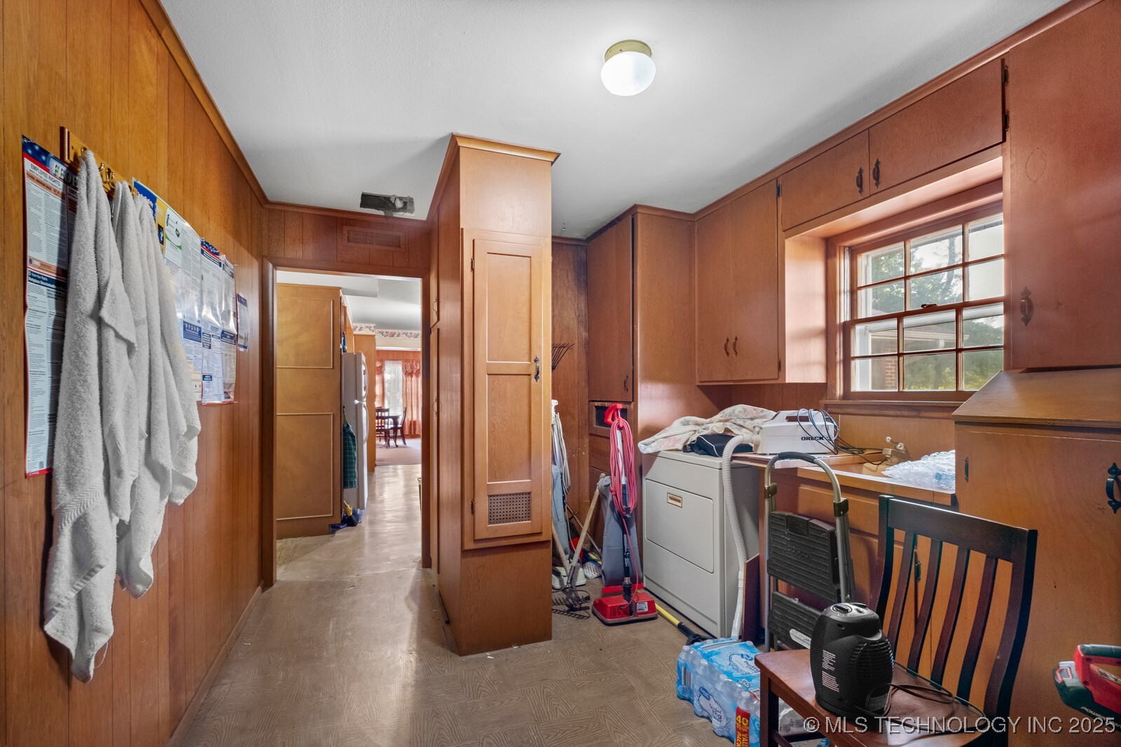 1400 W Locust Street Property Photo 11