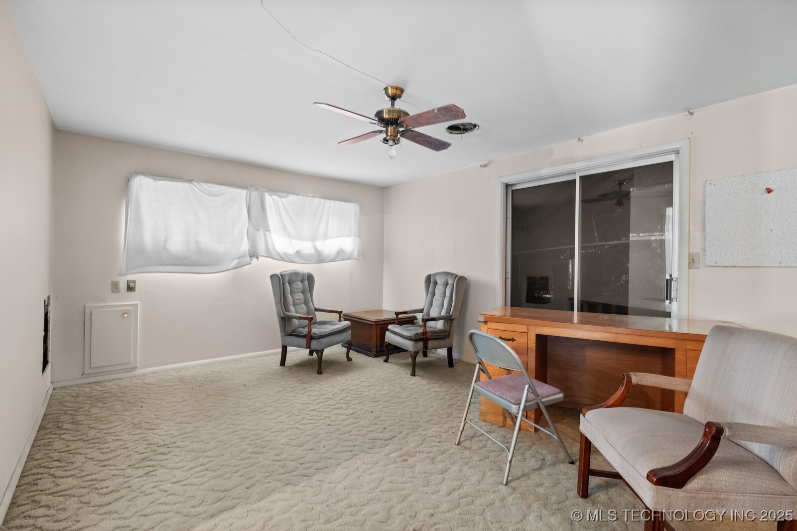 1400 W Locust Street Property Photo 25