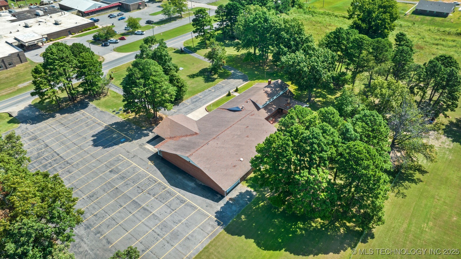 1400 W Locust Street Property Photo 32